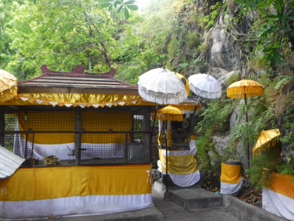 Where can we go for buy silver and gold in ubud 