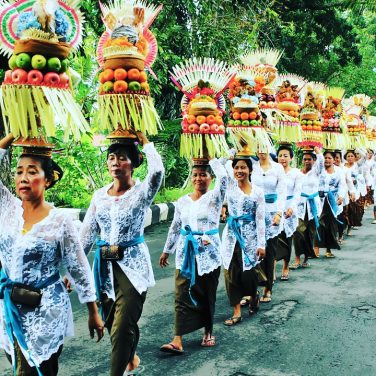 How much is a taxi ride from ubud to kuta