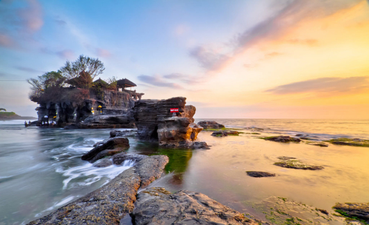 How much should a taxi cost from ubud to jimbaran