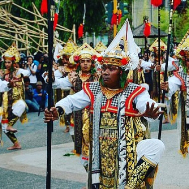 How much should a taxi cost from ubud to gili manuk