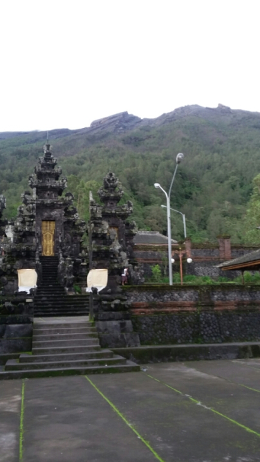 Where is temple trekking in bali 