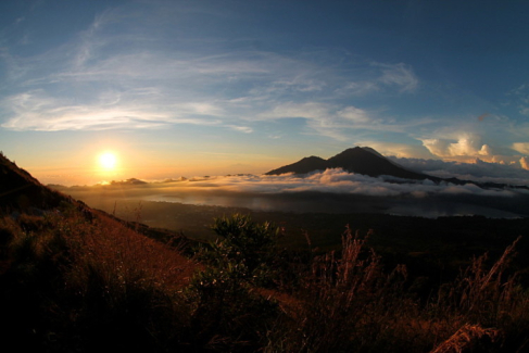 Mount batur sunrise trekking indonesia