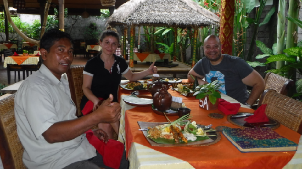 Where to go in bali see night market