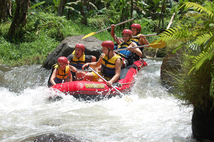 ayung river white water rafting by bali adventure tours