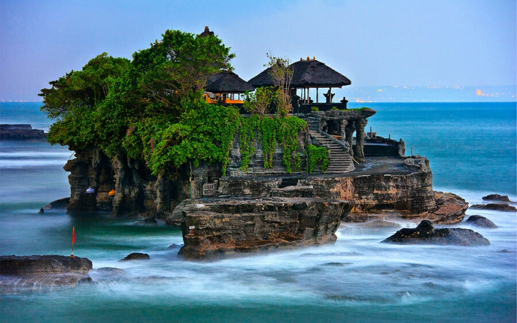 How much is a taxi from bali airport to tanah lot